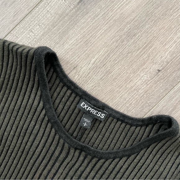 Express Green & Black Ribbed Long Sleeve Fit & Flare Sweater Dress - Picture 4 of 6